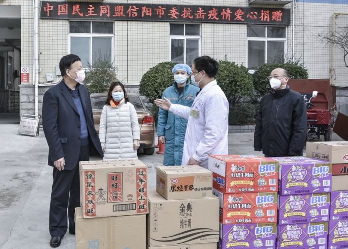 民盟市委向信陽市中醫院助力抗疫愛心捐獻